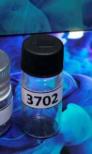 3702 - شیشه 3 میل اپل
